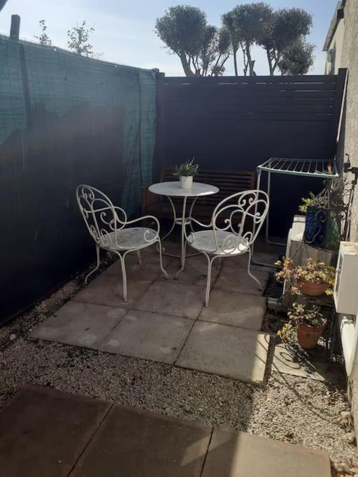 Studio- Terrasse -Place De Parking Prive Marseille Eksteriør bilde
